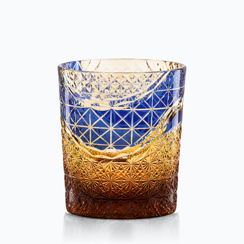 Beau Verre à Whisky, couleur saphire / 1 pc, sur fond blanc