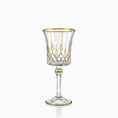 Beaux Verres à Vin, sur fond blanc