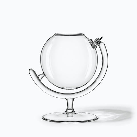 Verre Boule Cocktail, avec son ombre portée, sur fond blanc
