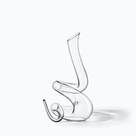 Carafe à Décanter Tourbillon Celestia, avec son ombre portée, sur fond blanc
