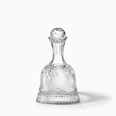 Carafe à Vin Élivia, avec son ombre portée, sur fond blanc