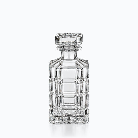 Carafe à Whisky Rectangulaire Créneau, sur fond blanc