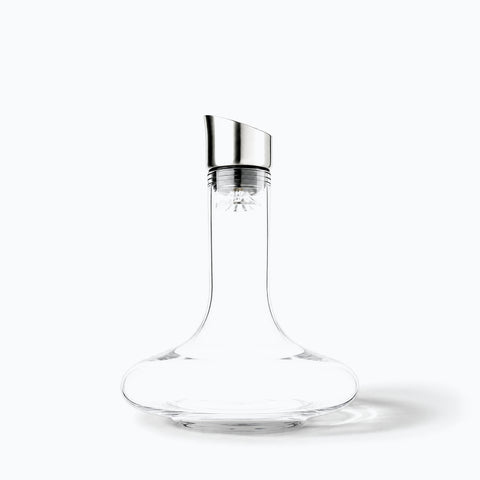 Carafe Aérateur Venturi, avec son ombre portée, sur fond blanc