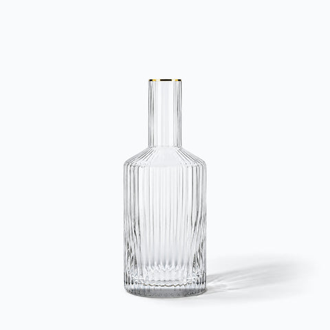 Carafe Bouteille en Verre Silvano, avec son ombre portée, sur fond blanc
