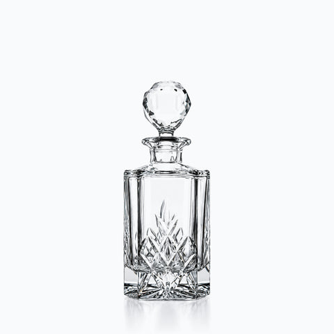 Carafe Cristal de Bohème Spinelle, sur fond blanc