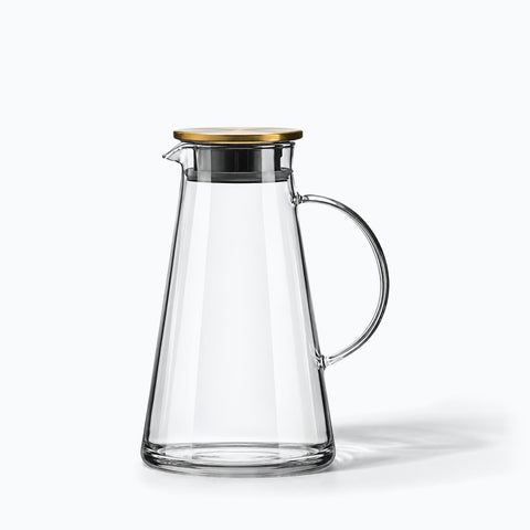 Carafe en Verre avec Couvercle Scintilla, avec son ombre portée, sur fond blanc