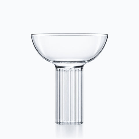 coupe champagne basse transparente en verre soufflé, buvant hémisphérique sur fût cannelé