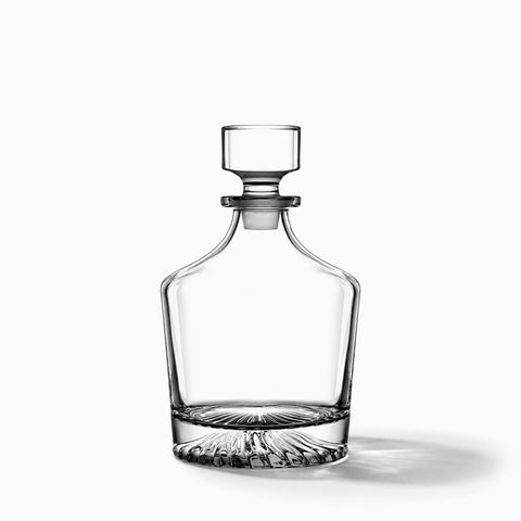Carafe à Whisky Toundra, avec son ombre portée, sur fond blanc