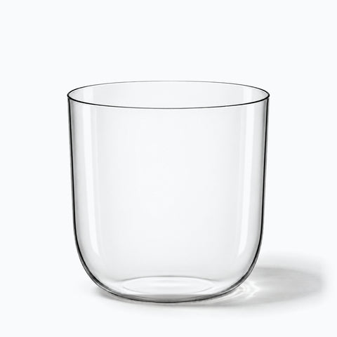 Le verre à whisky Voile posé seul sur fond blanc, ombre portée