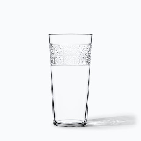 Verre highball Croisillon en cristal seul sur fond blanc, ombre portée