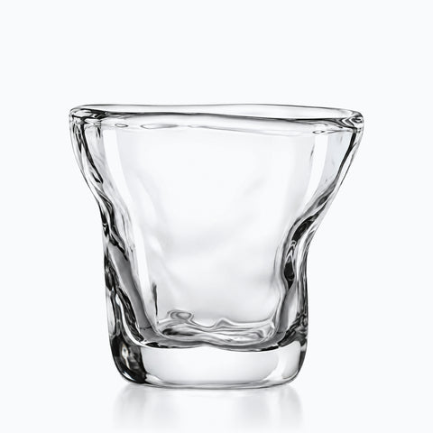 Mini Verre à Whisky, modèle hito, sur fond blanc