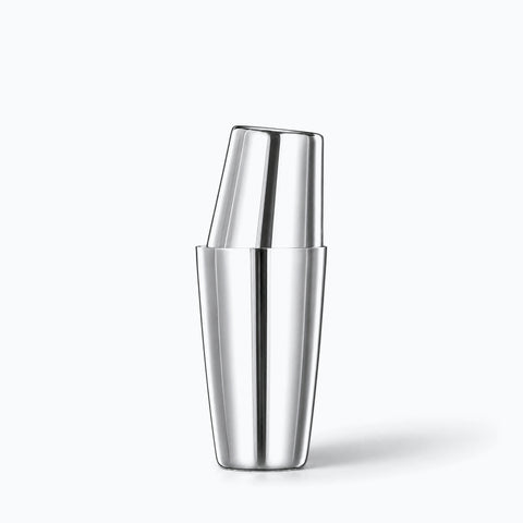 Shaker Gigogne en inox poli seul sur fond blanc, ombre portée