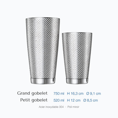 Shaker Boston Capiton : deux gobelets à quadrillage losangé sur fond blanc, grand gobelet coté 750 ml, hauteur 16,3 cm, diamètre 9,1 cm