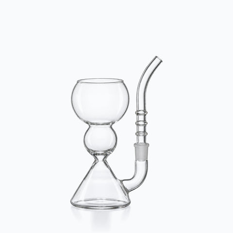 Verre à absinthe transparent à trois volumes superposés avec paille en verre latérale courbée