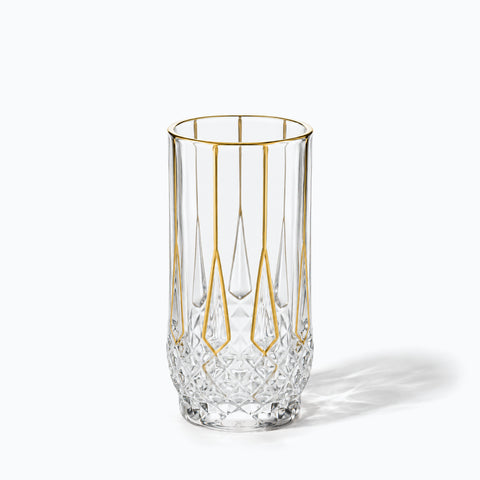 Verre à Cocktail Doré · Obélisque, avec son ombre portée, sur fond blanc