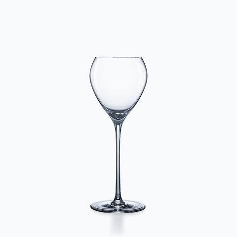 Verre à cocktail galbé transparent, calice bulbeux sur tige fine et pied rond