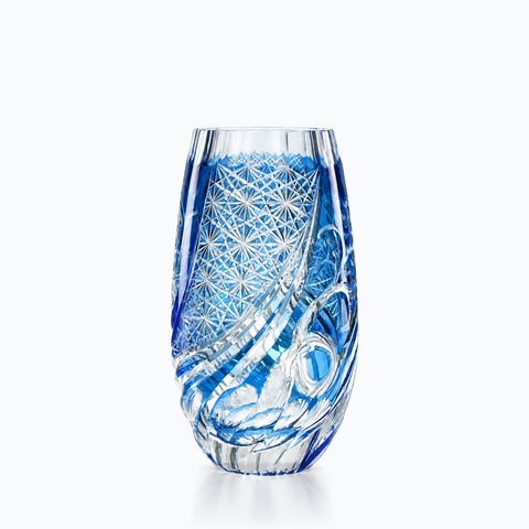 Verre à Cocktail Luxe Edo Kiriko · Aizome, sur fond blanc