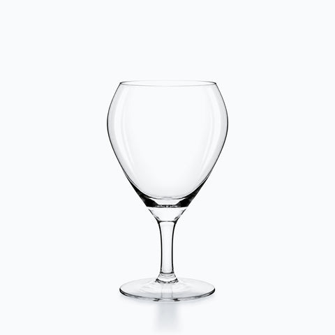 Verre D'eau à Pied, sur fond blanc