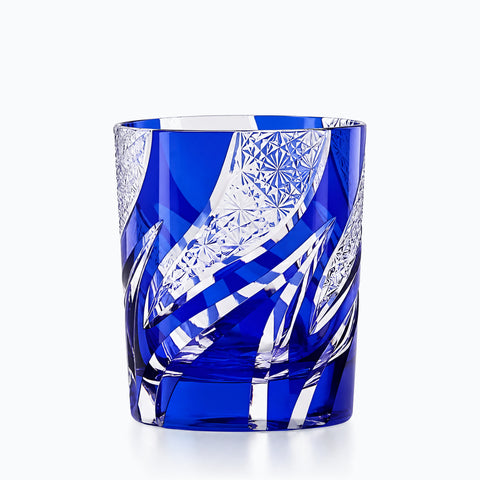 Verre à Eau Bleu, sur fond blanc