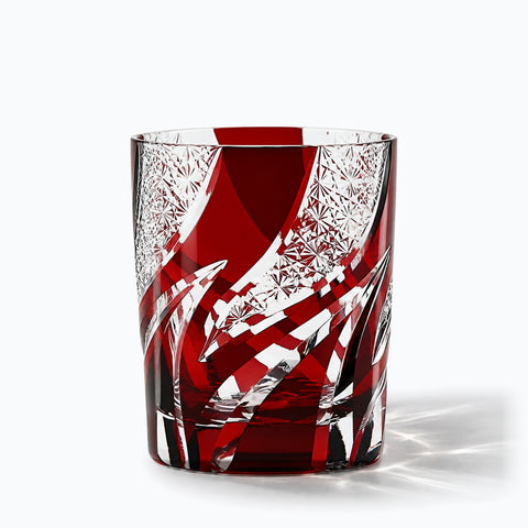 Verre à Eau Rouge, avec son ombre portée, sur fond blanc