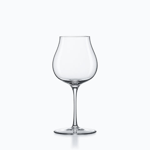 Verre à vin oenologie en cristal transparent, paraison ample et pied fin, fond clair