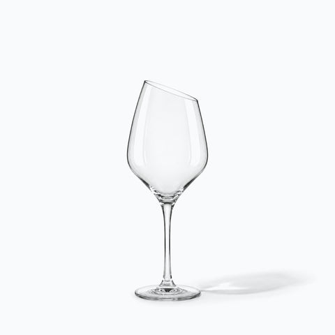 Verre à Vin Original, avec son ombre portée, sur fond blanc
