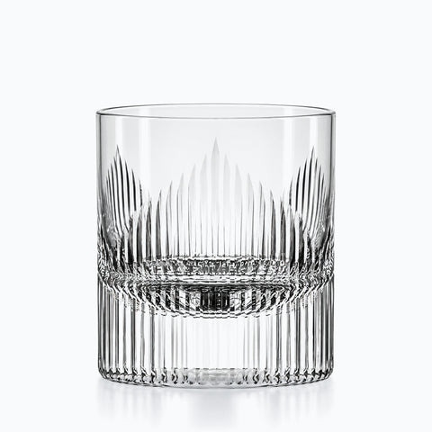 Verre à Whisky Cristal Design Edo Kiriko, sur fond blanc