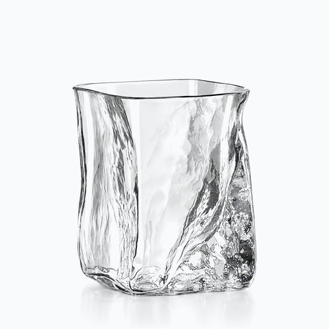 Verre à Whisky Carré Cristal, sur fond blanc