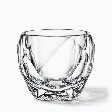 Verre à Whisky Rond, avec son ombre portée, sur fond blanc