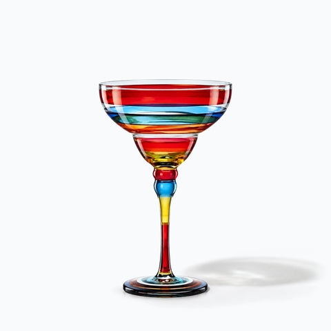 Verre Cocktail Couleur, avec son ombre portée, sur fond blanc