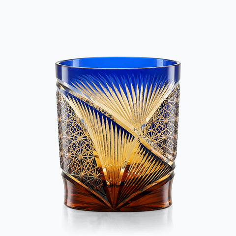 Verre Coloré Cristal, couleur cristal saphir, sur fond blanc