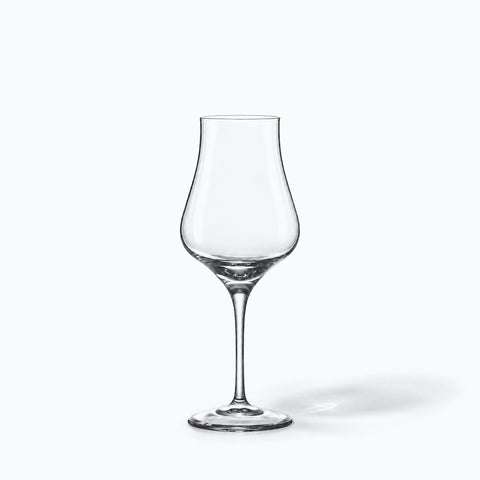 Verre de dégustation Chapiteau en cristal, seul sur fond blanc avec ombre portée