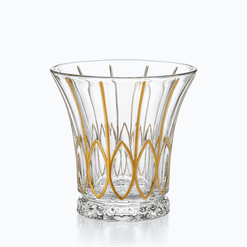 Verre Élégant Doré · Carat, sur fond blanc