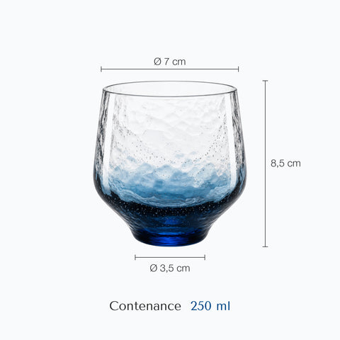 Dimensions : Verre Japonais Fond Saphir · Yozora (hauteur 8,5 cm, diamètre 7 cm, contenance 250 ml)