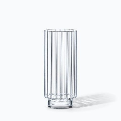 Le verre long drink Prêle seul sur fond blanc, avec son ombre portée