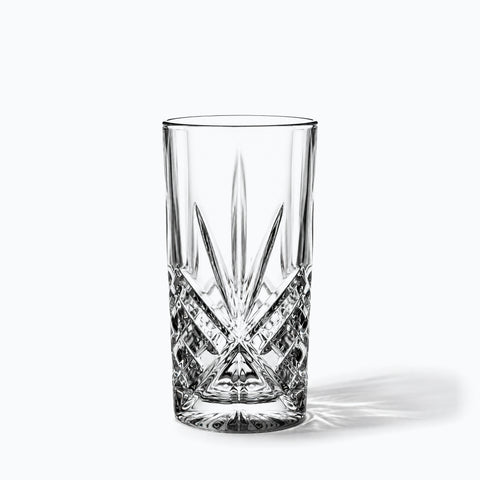 Verre à Cocktail Long Drink, avec son ombre portée, sur fond blanc