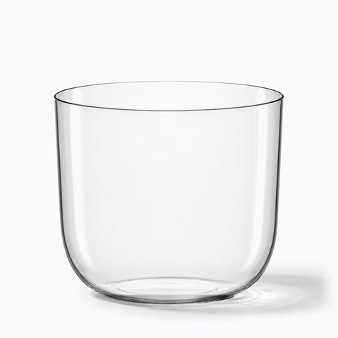 Verre à whisky Conque seul sur fond blanc, ombre portée