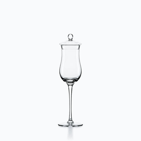 Verre à Whisky Tulipe avec Couvercle, sur fond blanc