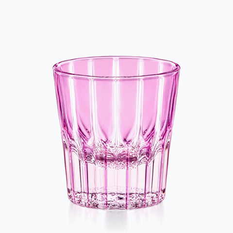 Verre à Eau Violet, sur fond blanc