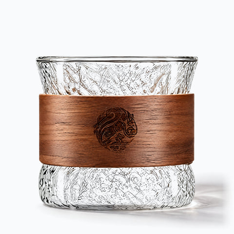 Verre à Whisky Merrain, avec son ombre portée, sur fond blanc