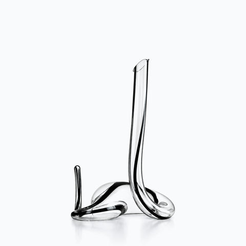 Carafe à vin Olifant, sur fond blanc