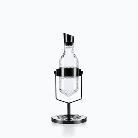 Carafe à Décanter avec Aérateur Oxyvigne, sur fond blanc