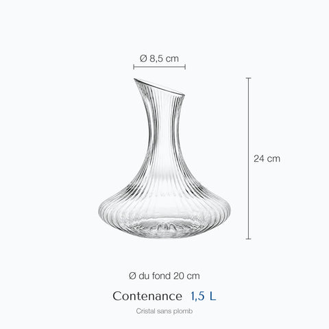Dimensions : Carafe à Décanter Gravée Accanto (hauteur 24 cm, diamètre 8,5 cm, contenance 1,5 L)