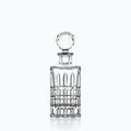 Carafe à whisky Moldavite, sur fond blanc