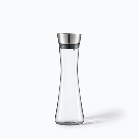 Carafe Design Acrylique Riserva, avec son ombre portée, sur fond blanc