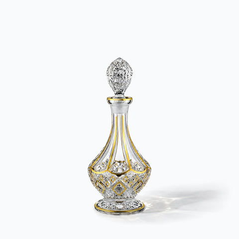 Carafe Ancienne en Cristal Dorée Vivara, avec son ombre portée, sur fond blanc
