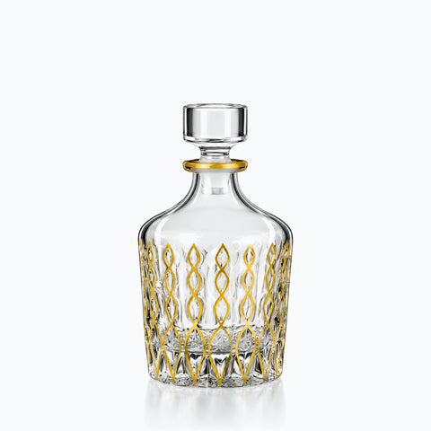 Carafe Ancienne Cristal Taillé en Losange Écusson, sur fond blanc