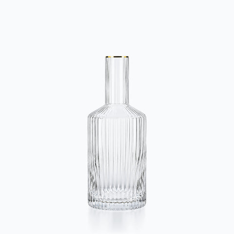 Carafe Bouteille en Verre Silvano, sur fond blanc