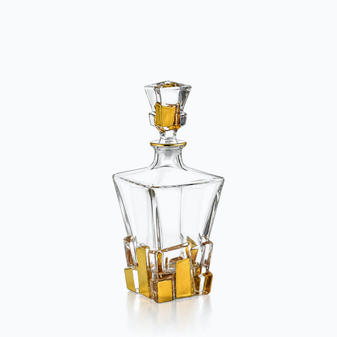 Carafe à Whisky Dorée Peinte Émail, sur fond blanc