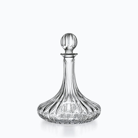 Carafe en Cristal Ancienne La Parisienne, sur fond blanc